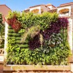 Descubre los mejores tipos de plantas para jardines verticales: guía completa