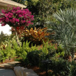 Diseños de jardines con pasto sintético: ideas para crear espacios verdes de bajo mantenimiento