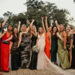 Guía completa: Cómo vestir para una boda en jardín de noche mujer