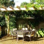 Ideas creativas para decorar tu jardín frontal y darle un toque único