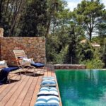 Jardines con Deck de Madera: Crea un Espacio Natural y Acogedor