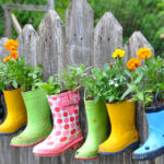 Transforma tus jardines con llantas y botellas: ideas creativas para una decoración eco-amigable